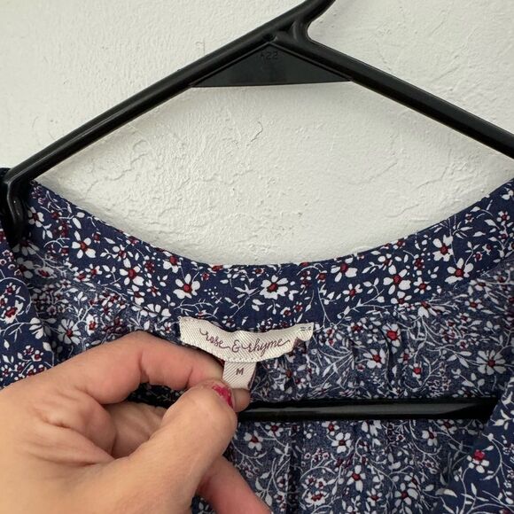 Rose & Thyme M Floral Print Short Sleeve Rayon Blouse - Picture 2 of 4